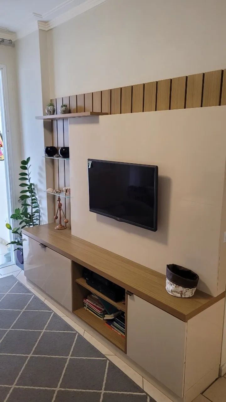 Estante/rack para sala de TV.