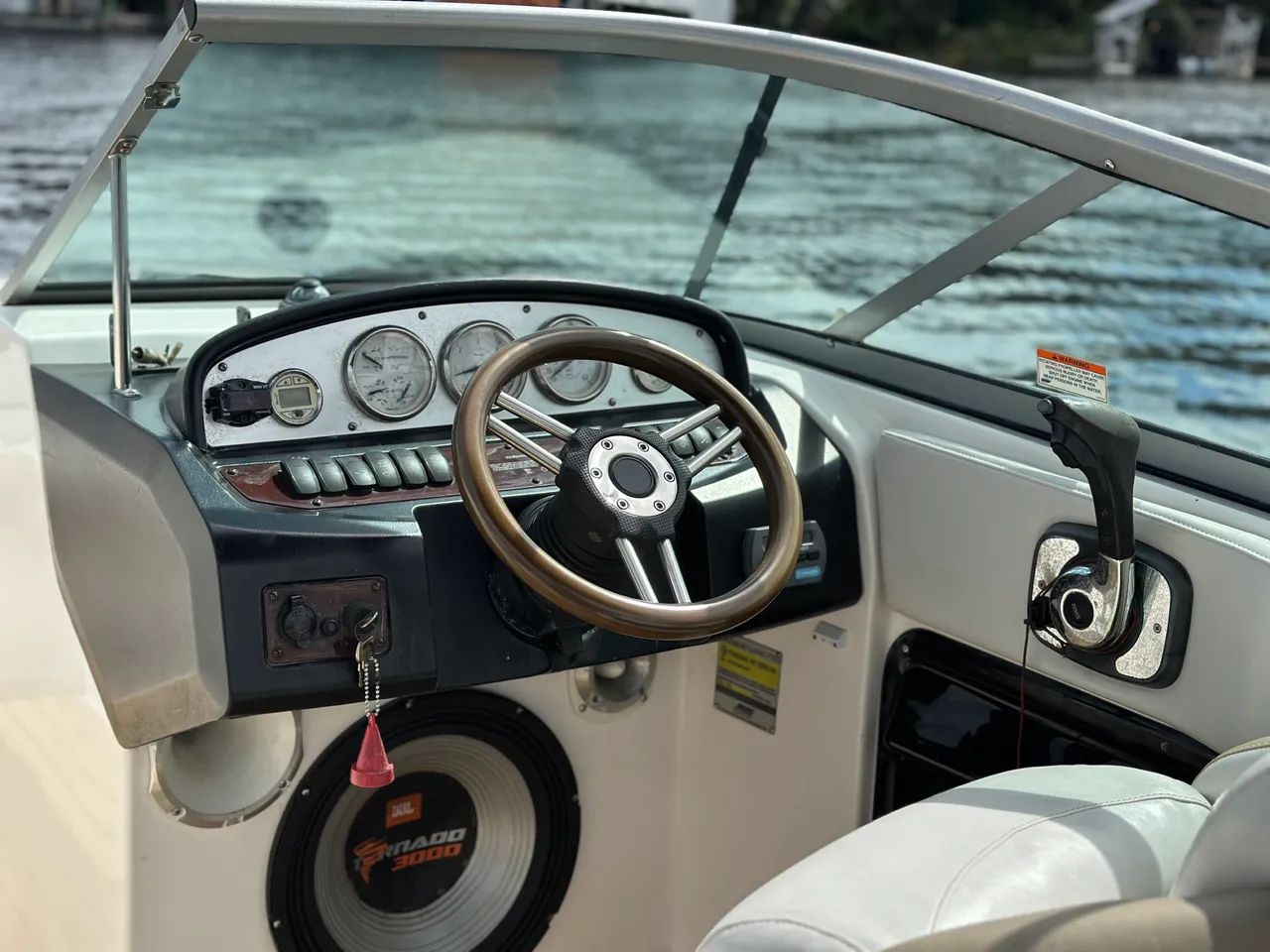 Lancha Regal Fasdeck 2220 - Foto 4