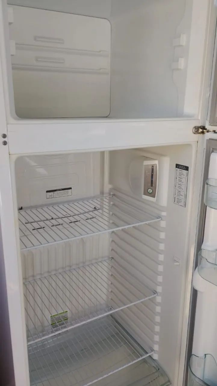 Vendo geladeira Consul  - Foto 3