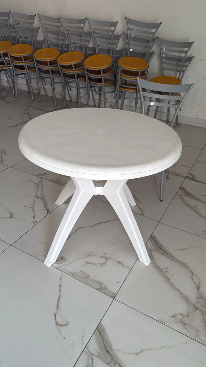Mesa plástica 