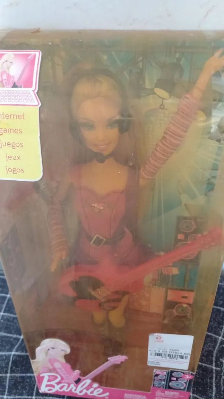 Barbie I Can Be Rock Star com Caixa