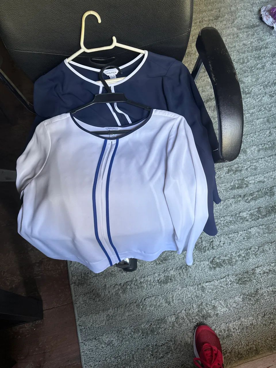 Kit com Duas blusas azul e branca da Náutica PP - Foto 5
