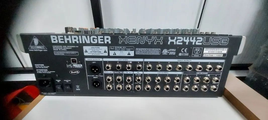 Mesa de som Behringer - Foto 2