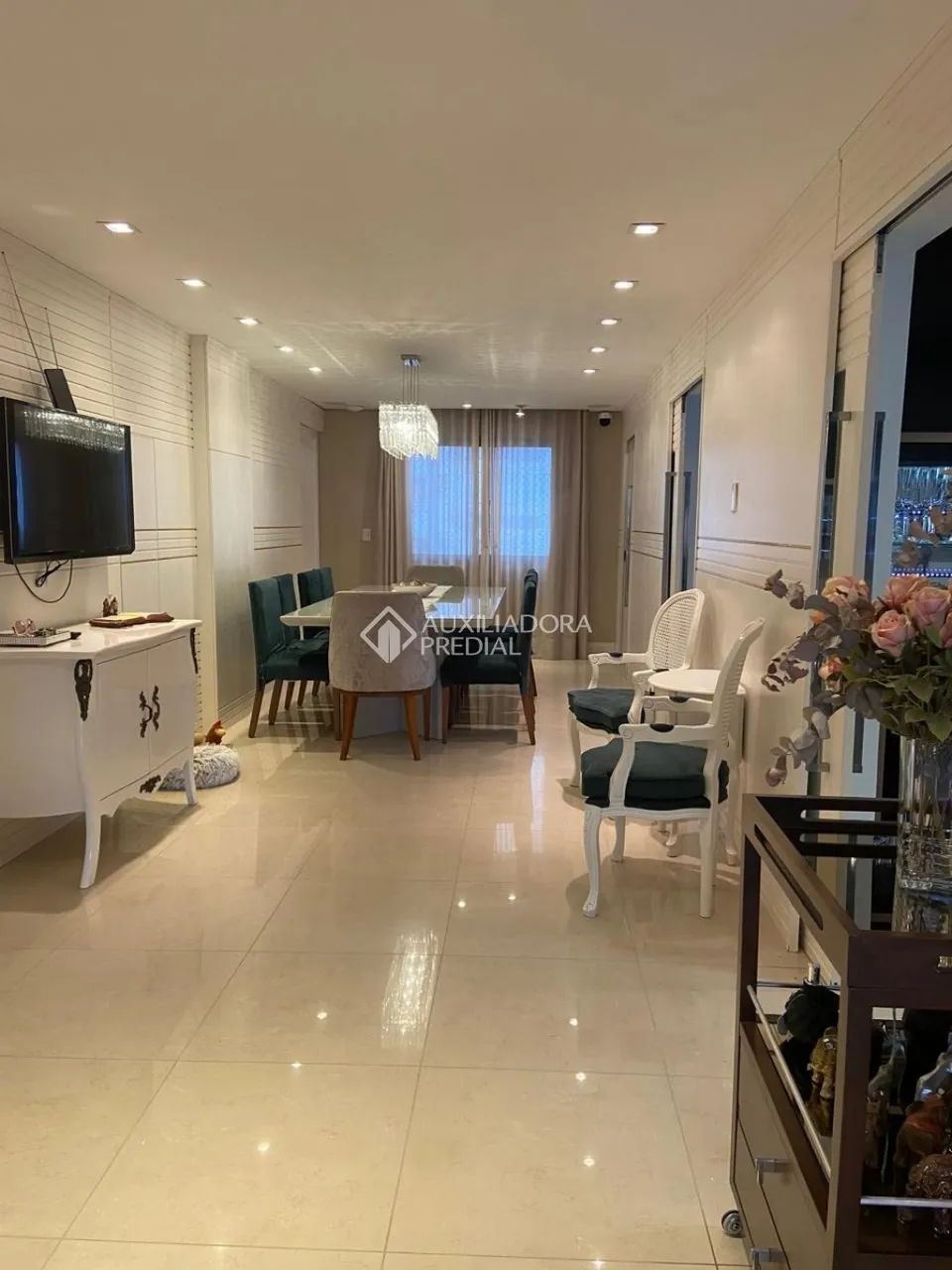 Apartamento amplo e sofisticado na Rua Victor Konder | 274,45 m² | 3 dormitórios | 2 suíte - Foto 2