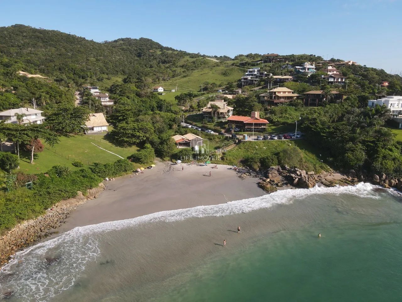 Casa beira-mar à venda em Garopaba/SC na Praia da Vigia com 3 quartos e 2 kitnets - Foto 2