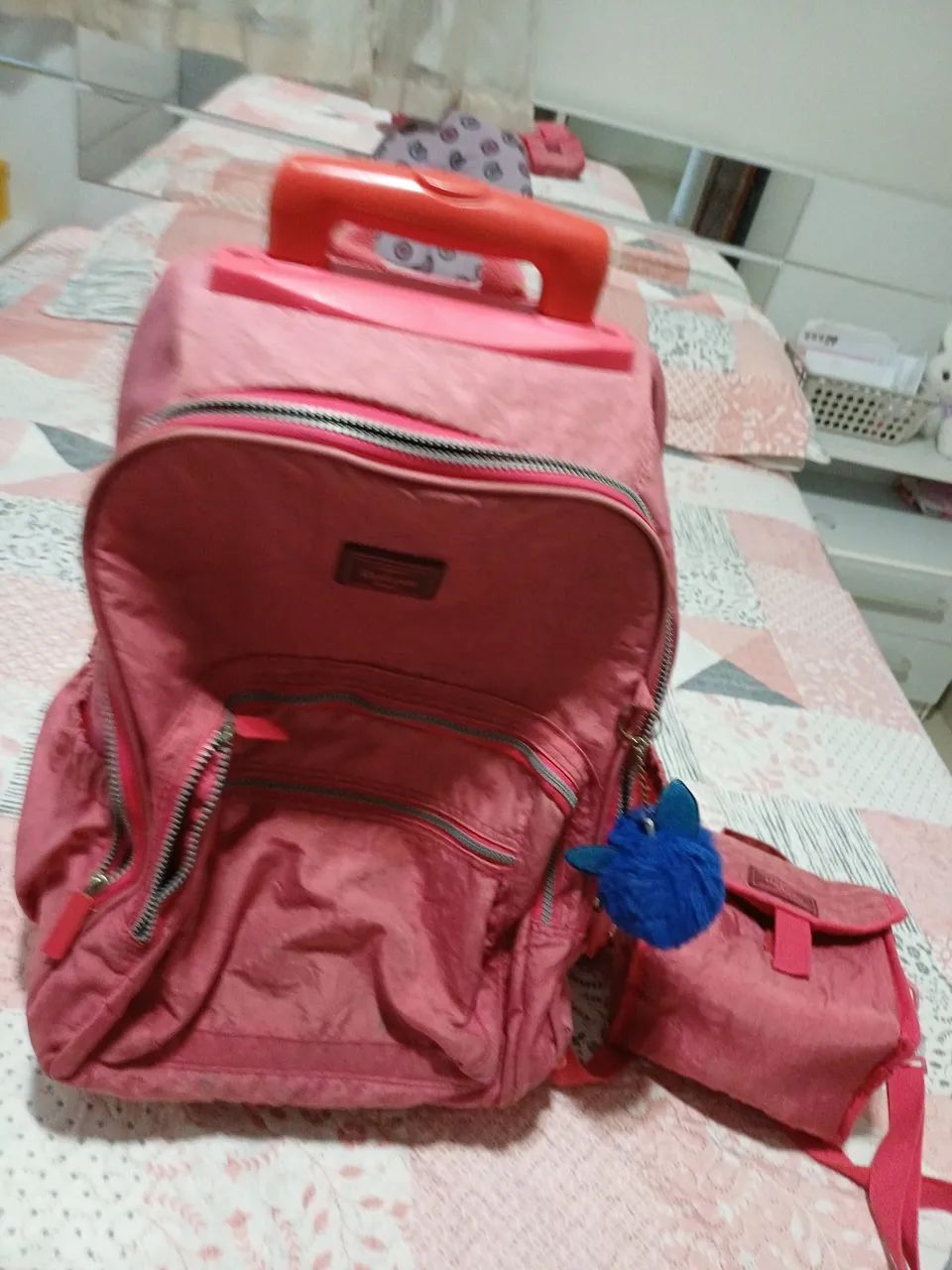 Bolsa,mochila de carrinho e lancheira,em ótimo estado, com várias divisórias  - Foto 3