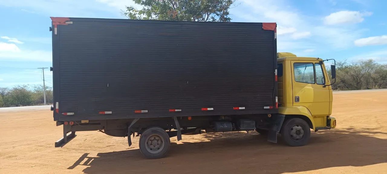 Serviços carreto frete mudança e transporte e viagem 