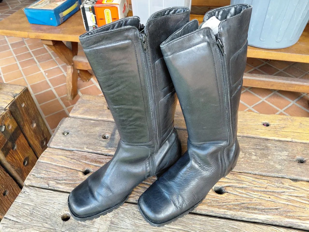 Bota em couro com zíper Wassila - Foto 3