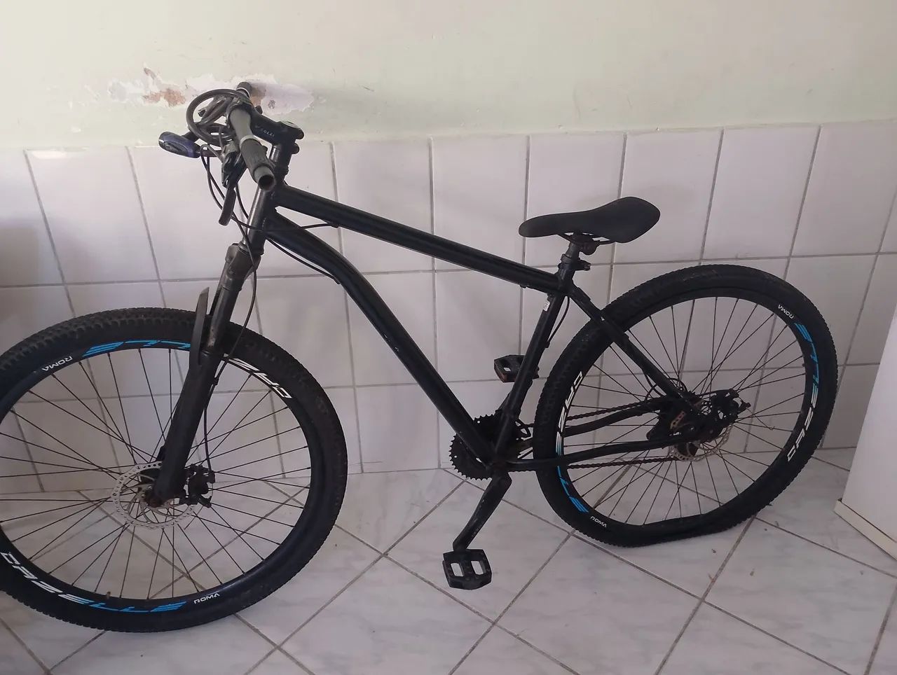 BICICLETA ARO 29 APENAS COM PINEL FURADO E UM PEQUENO PROBLEMA NA MARCHA 