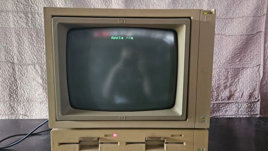 Apple IIe Original 1983 + Apple Monitor II + DuoDisk - Raro!!! - Foto 3