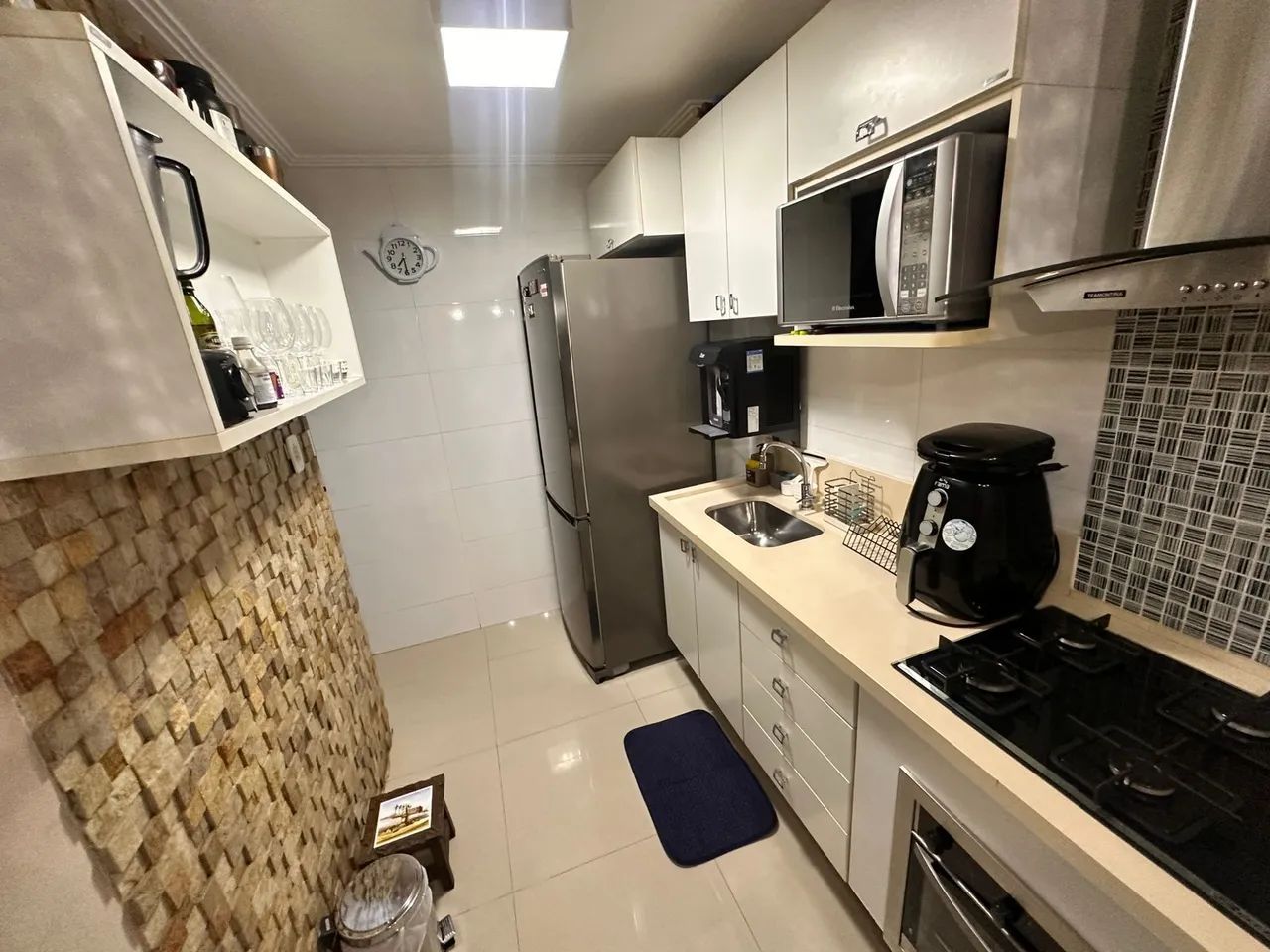 Alugo Apartamento Semi Mobiliado |2 quartos com suíte - Foto 2