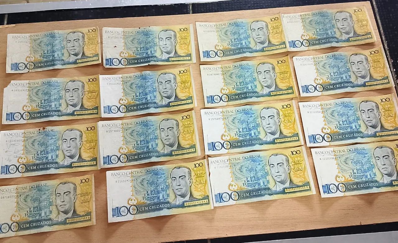 Lote de cédulas antigas, Cruzados/Cruzeiros.