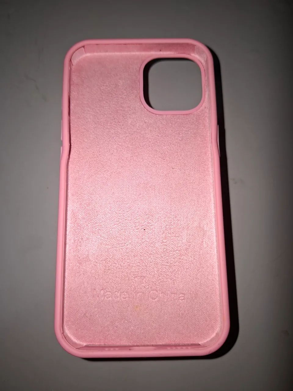 Capinha para iPhone 13 rosa de silicone!!! - Foto 2