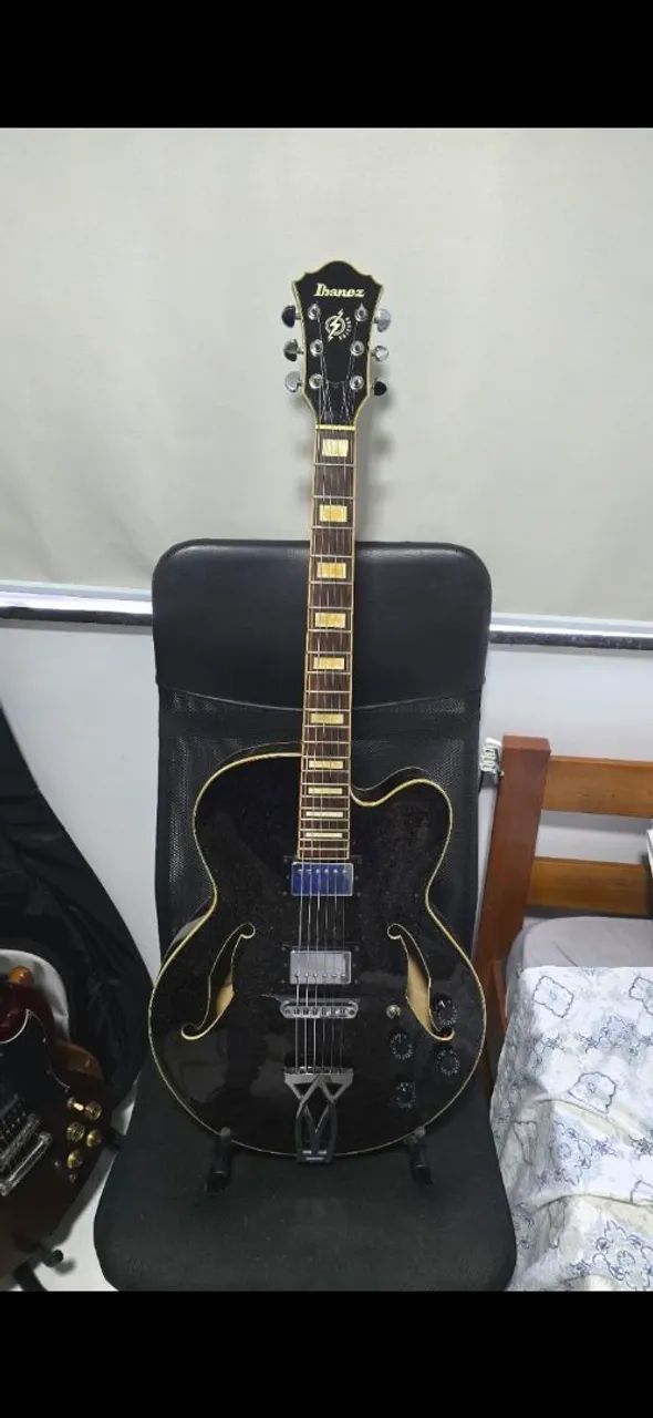 Guitarra Ibanez Artcore semi acústica 
