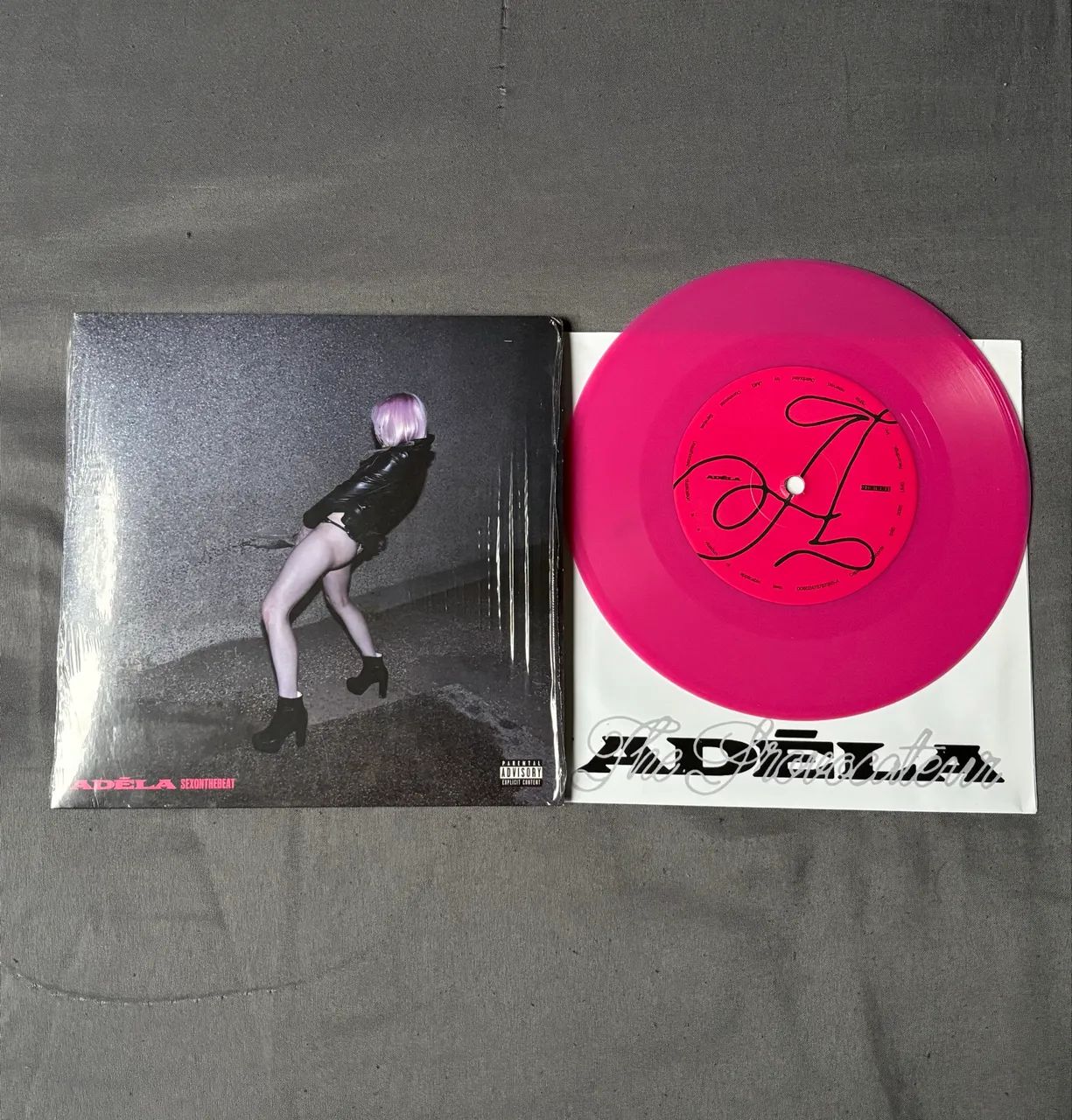 Adela ADELA sex on the beat レコード 7インチ Vinil ADÉLA - SexOnTheBeat 7? Pink - CDs, DVDs etc - Campo Grande