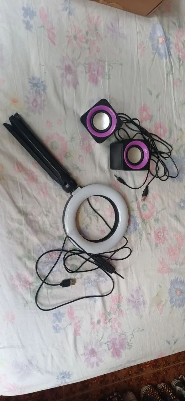 Kit Ring Light e caixa de som usado