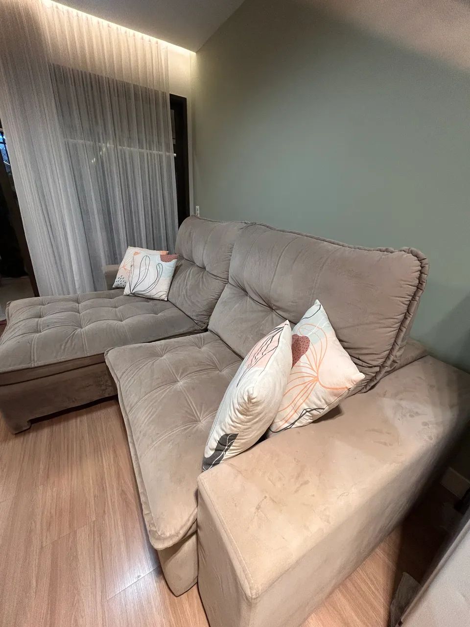 Sofá Retrátil e Reclinável 2,50m em Suede - Excelente Estado - Foto 4