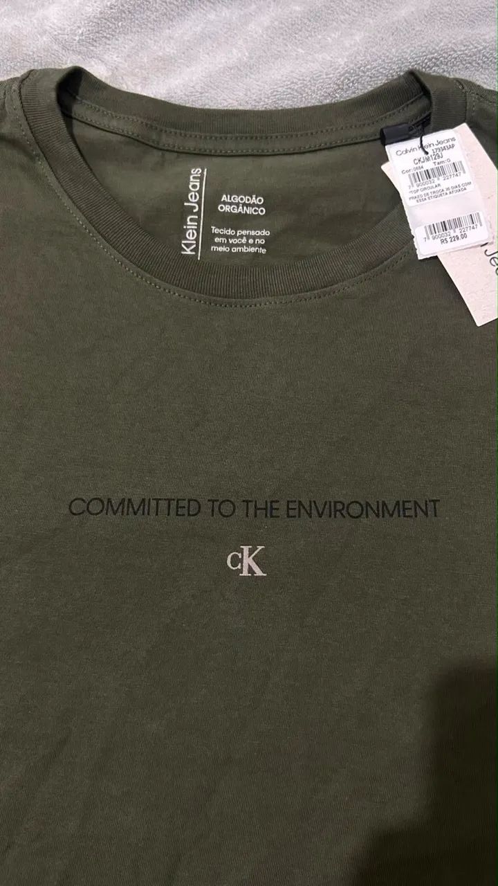 Camiseta CALVIN KLEIN nunca usada  - Foto 3