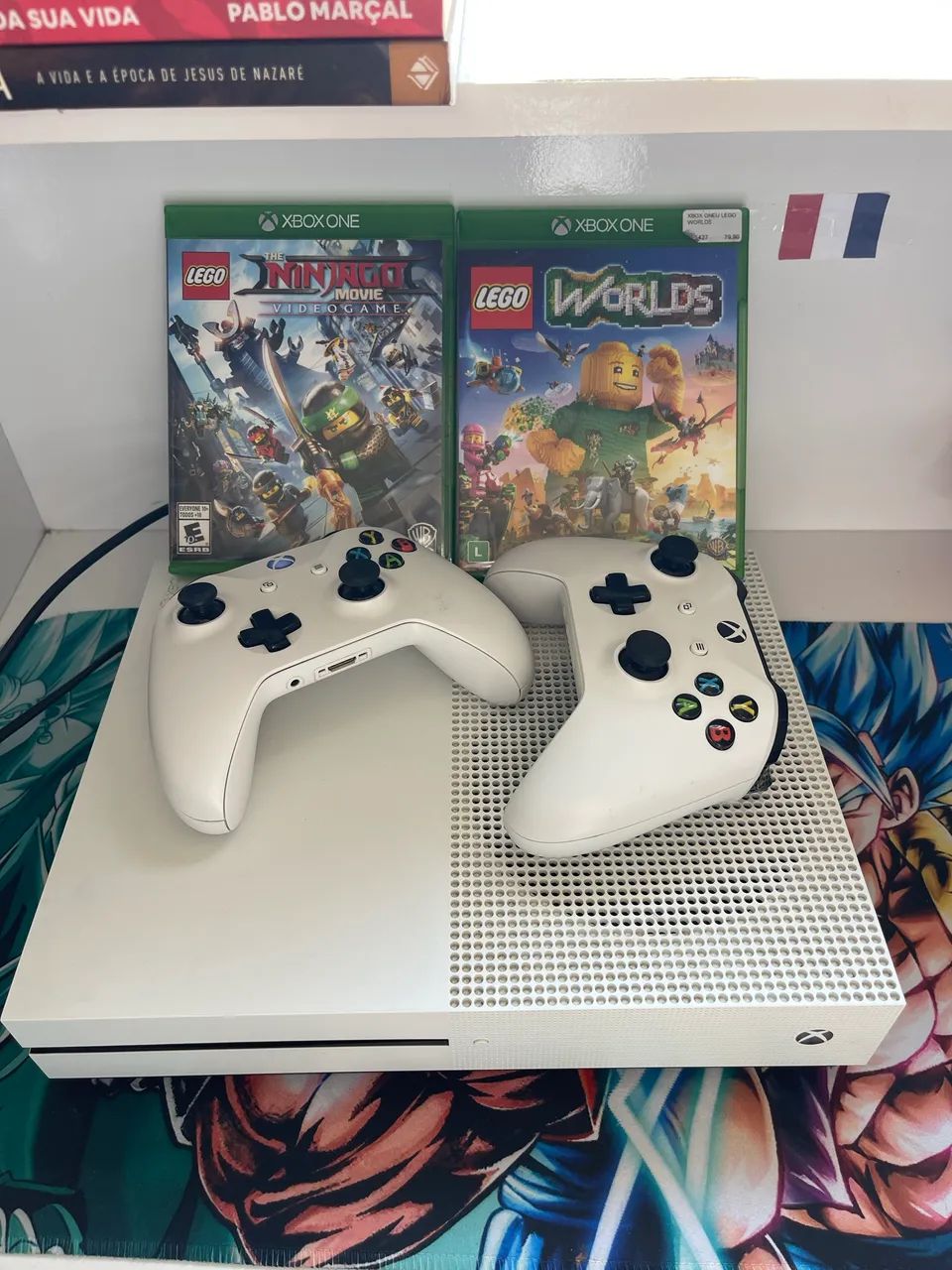 XBOX ONE S 1TB de memória + 2 CONTROLES E JOGOS 