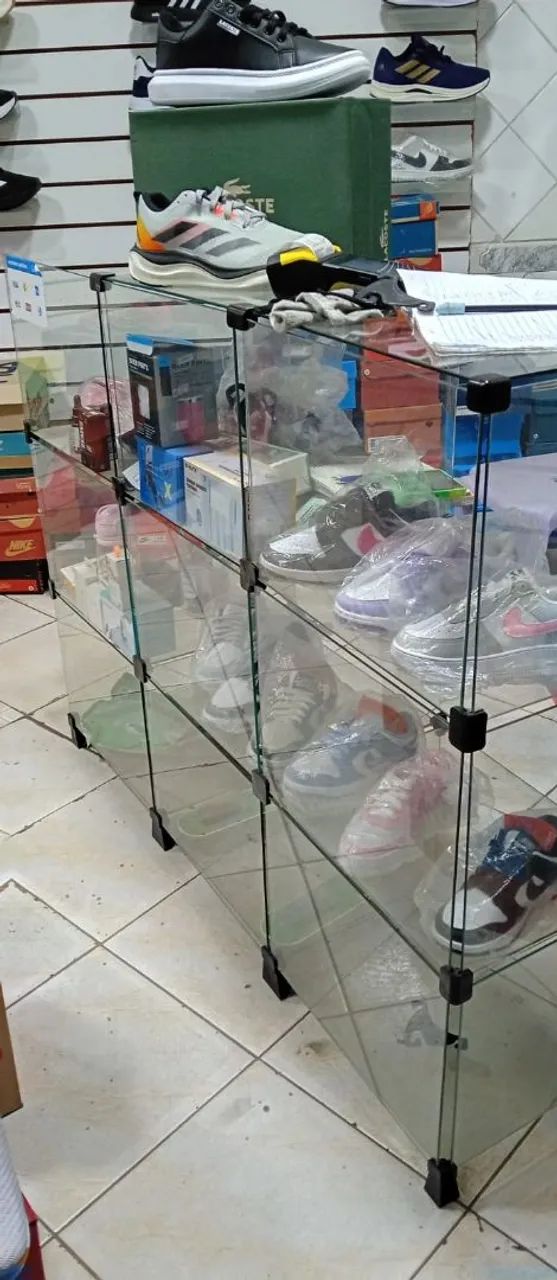VITRINE