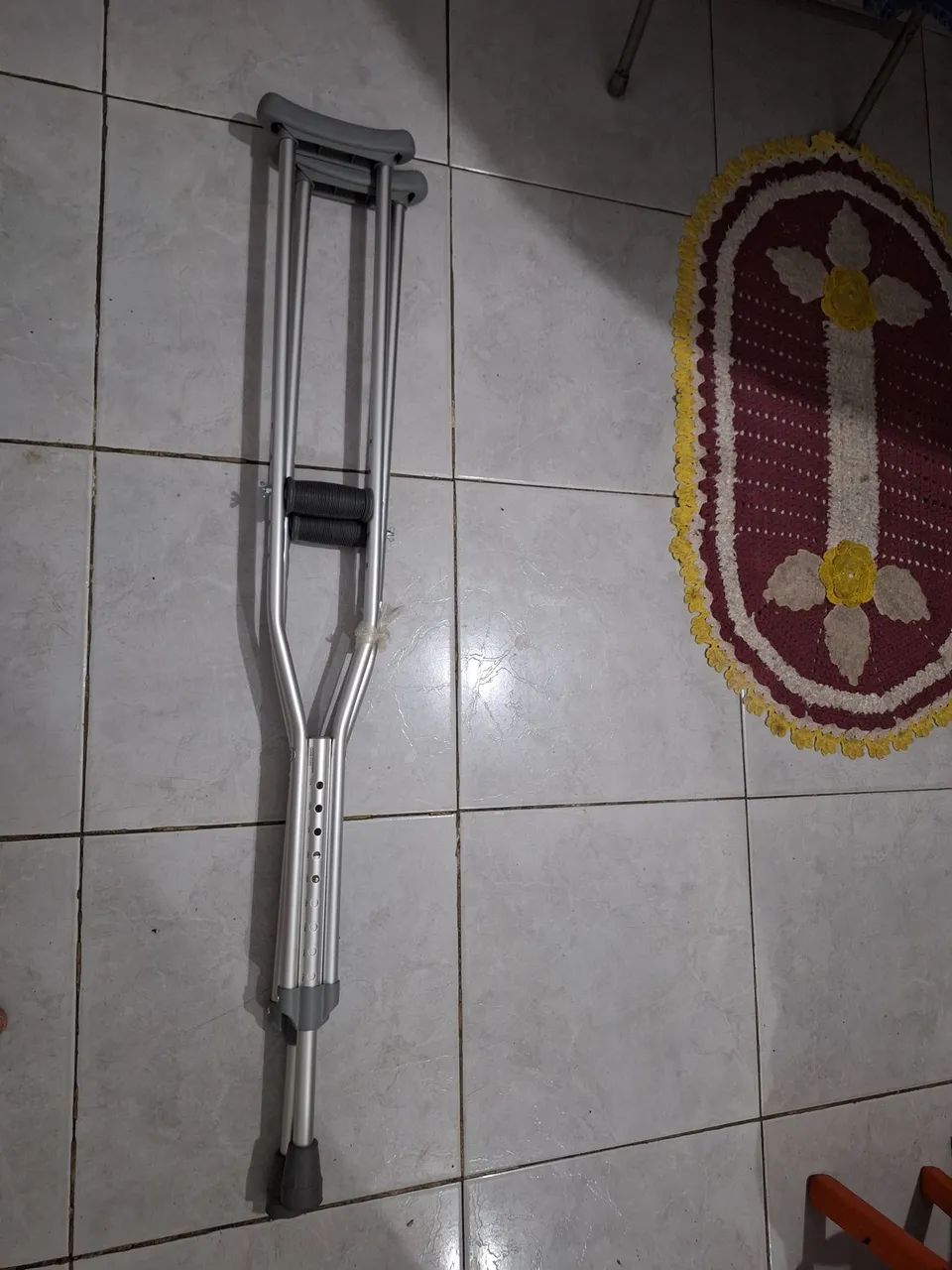Vendo par de Muletas da marca Mercur - Foto 2