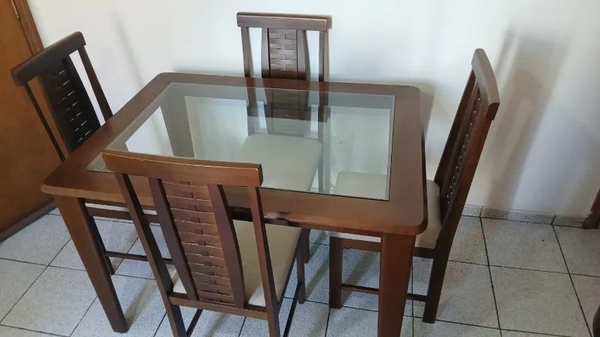 Conjunto Sala de Jantar Madeira Maciça Weihermann (Mesa + 4 Cadeiras) - Ótimo Estado! - Foto 2
