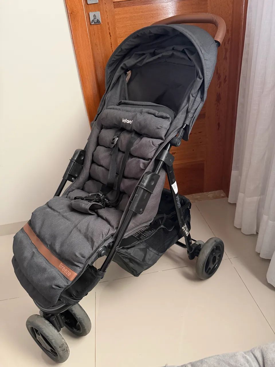 Carrinho de Bebê Infanti Breeze - Excelente Estado | Leve, Confortável e Prático