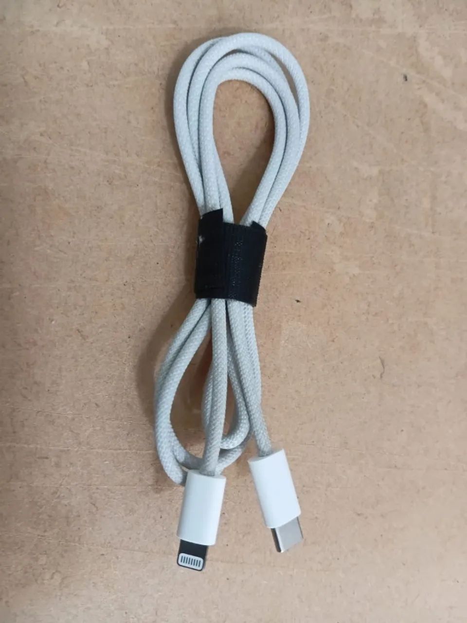 Cabo carregador Apple USB-C para Lightning - Foto 2
