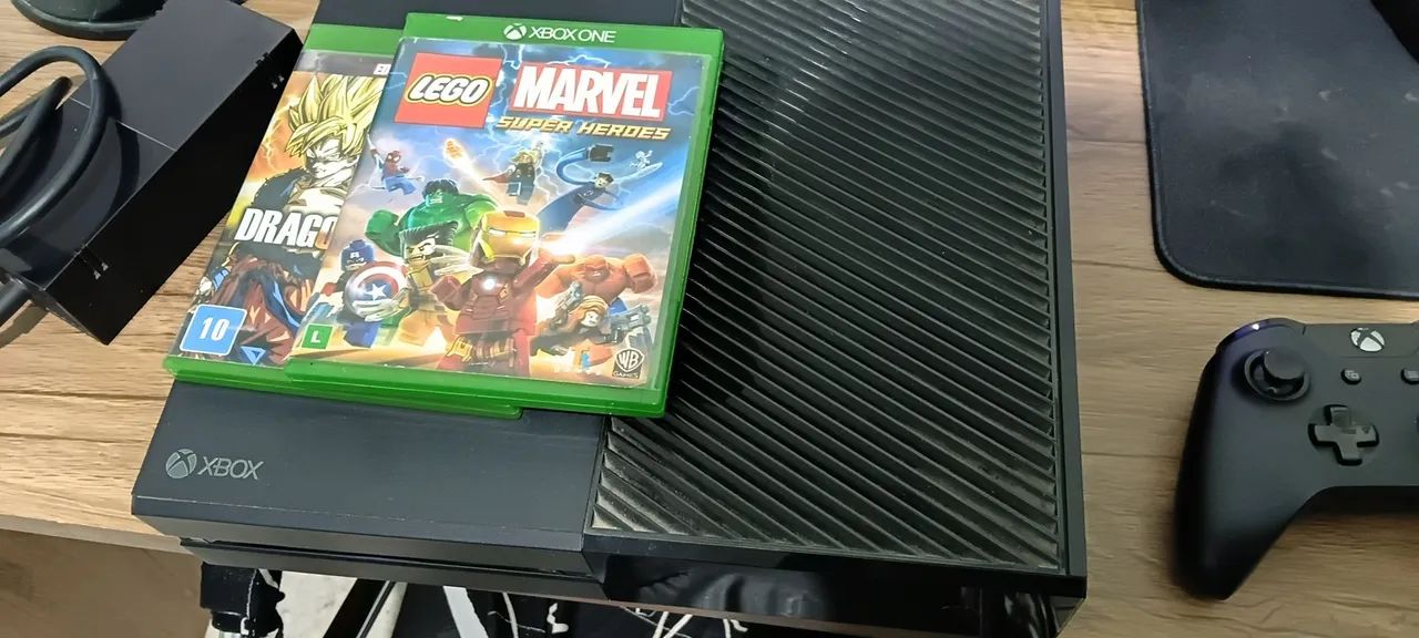 Xbox One 500GB - 2 Controles + 2 Jogos - Completo