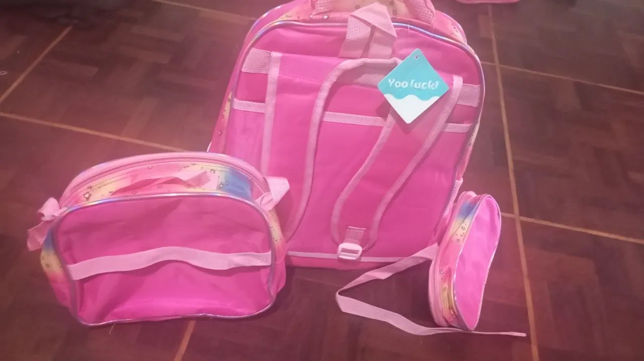Kit mochila e lancheira e estojo do Stitch e garrafinha do unicórnio