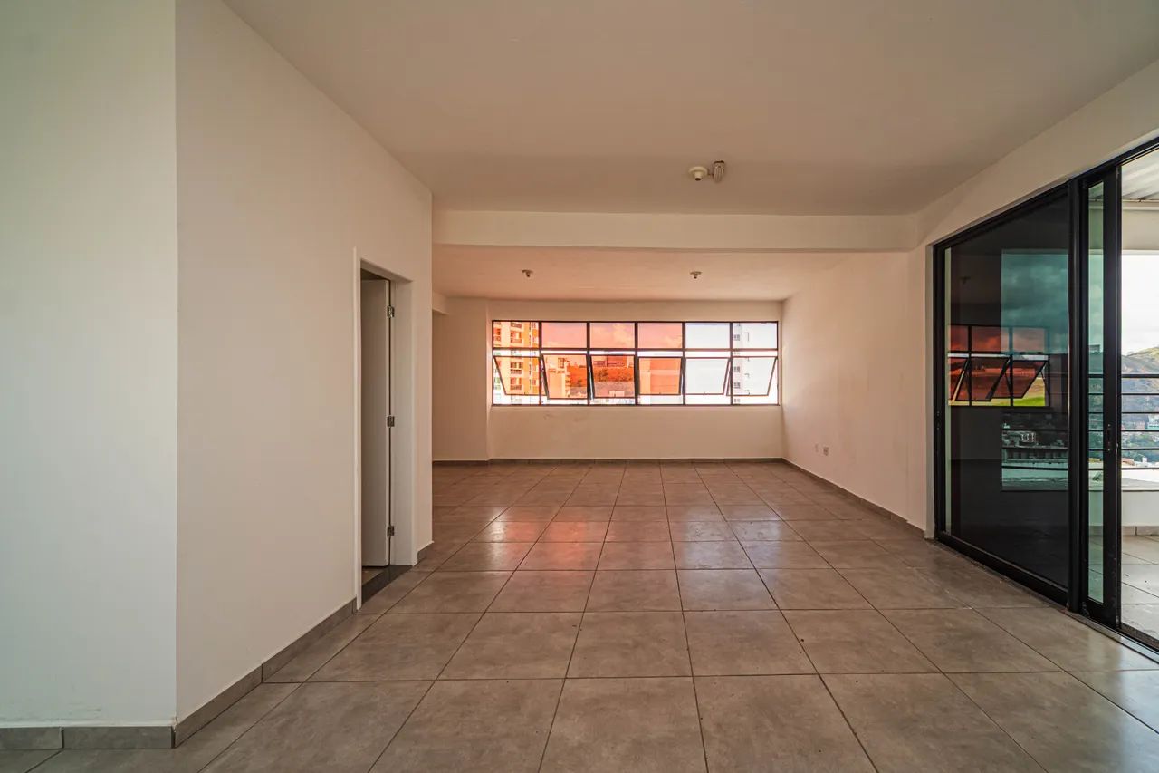Sala versátil, com varando coberta no Estrela Sul para venda - Foto 2