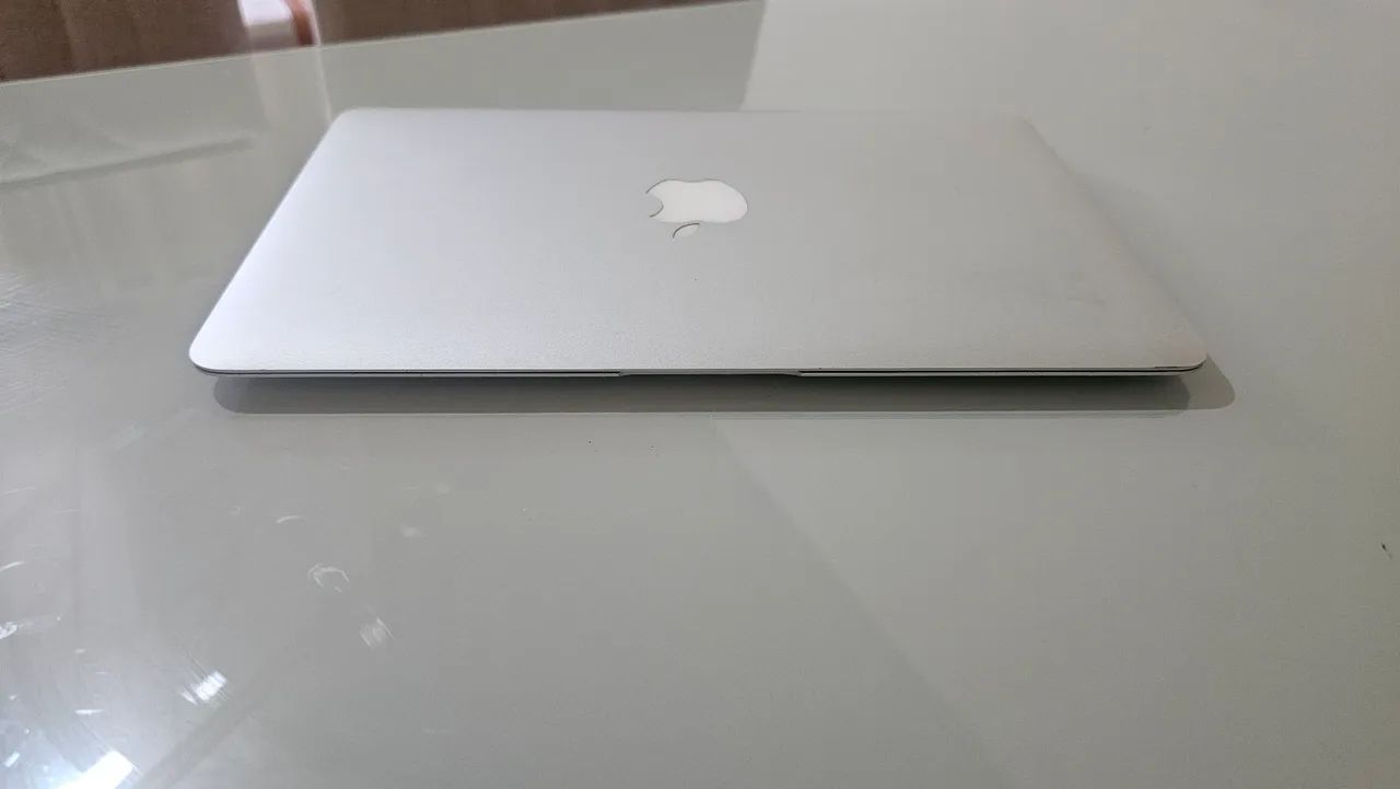 MacBook Air 11インチ 2015 SSD256GB 初期化済 MacBook Air Apple 11.6inch MJVP2J/A A1465 Early 2015 選べるOS