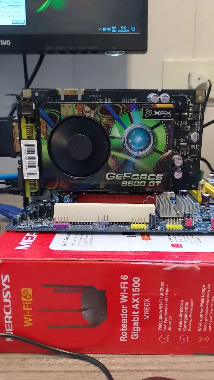Placa de vídeo XFX NVidia GeForce 9500 GT