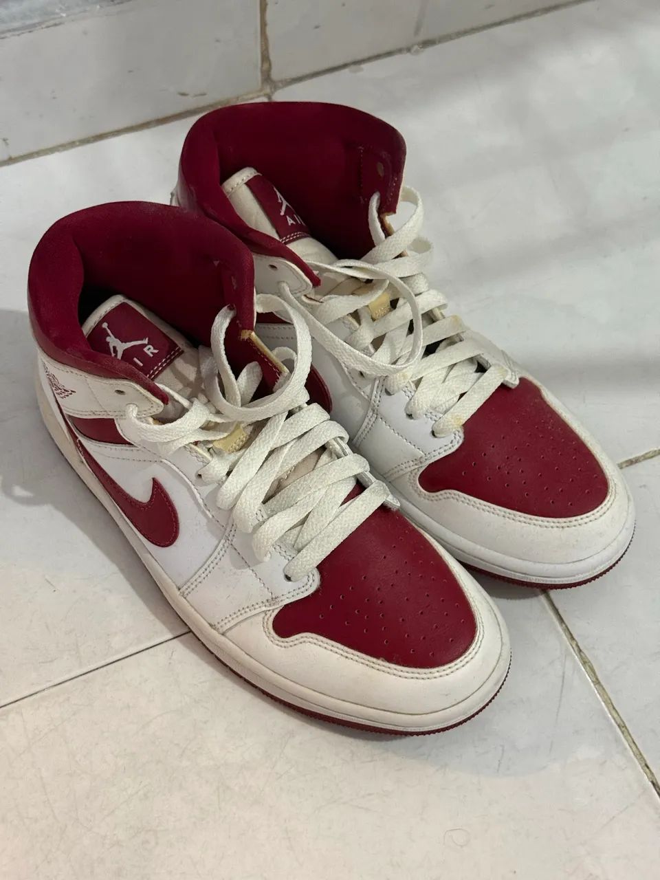 Jordan 1 Mid Vermelho - Foto 2
