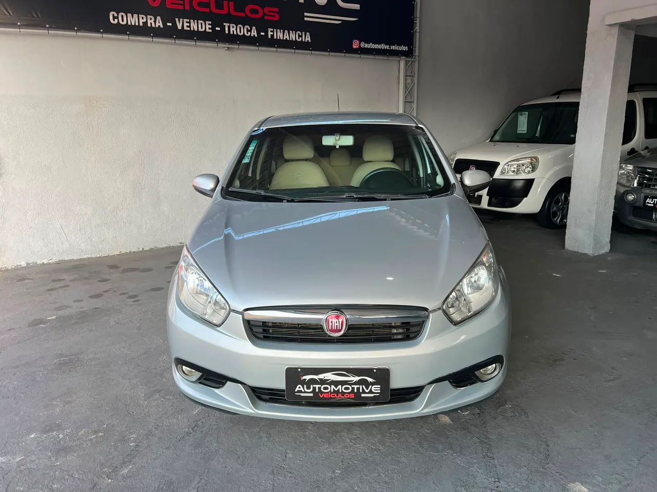 Fiat Grand Siena Grand Siena ATTRAC. 1.4 EVO F.Flex 8V 2013