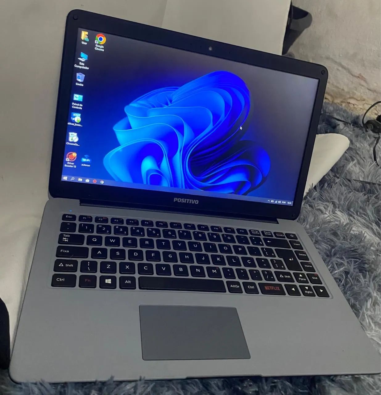 Notebook Core i3 7Ger SSD256 Gb perfeito 