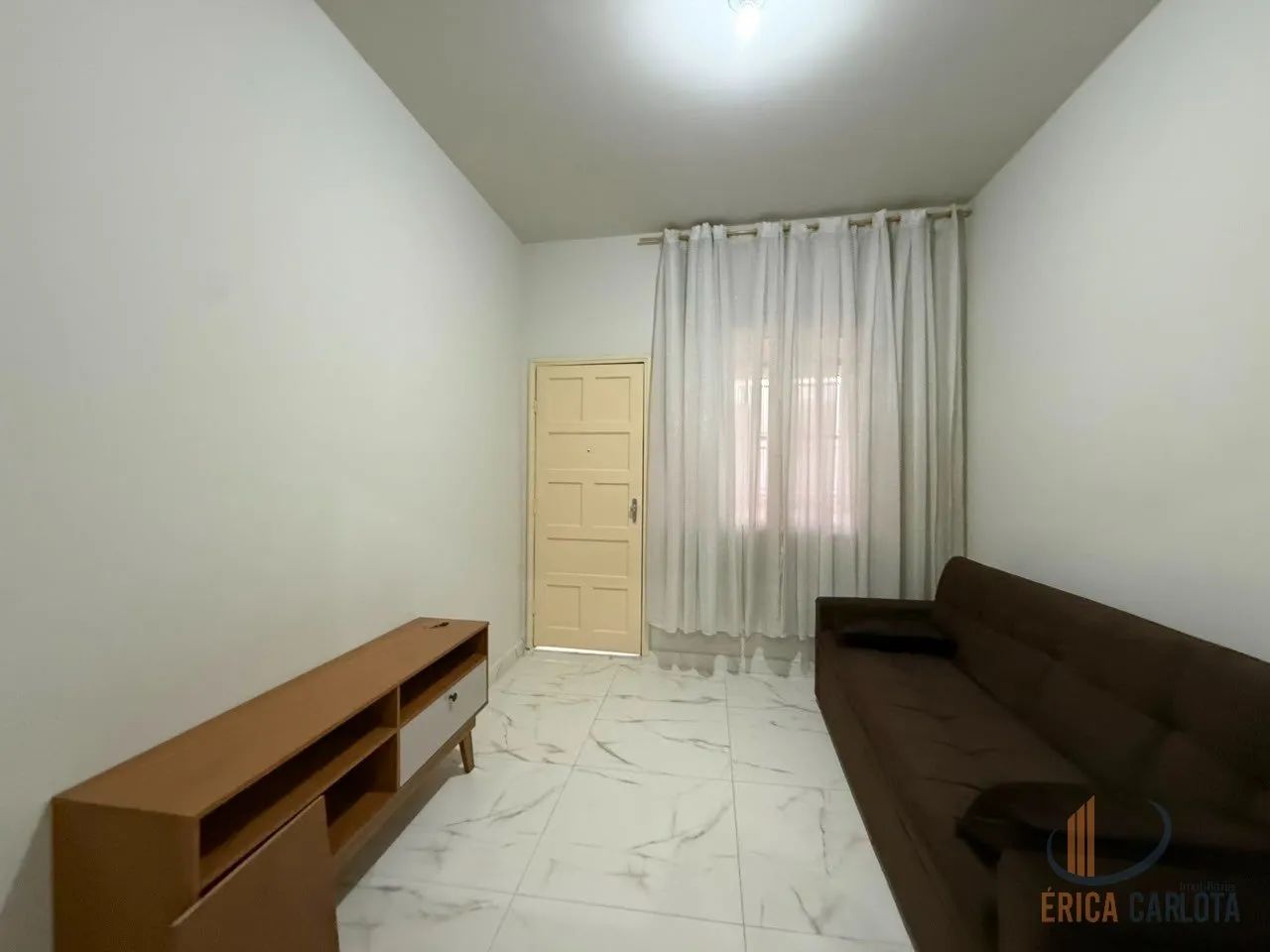 Kitnet para locação com 01 quarto no Centro Conselheiro Lafaiete MG