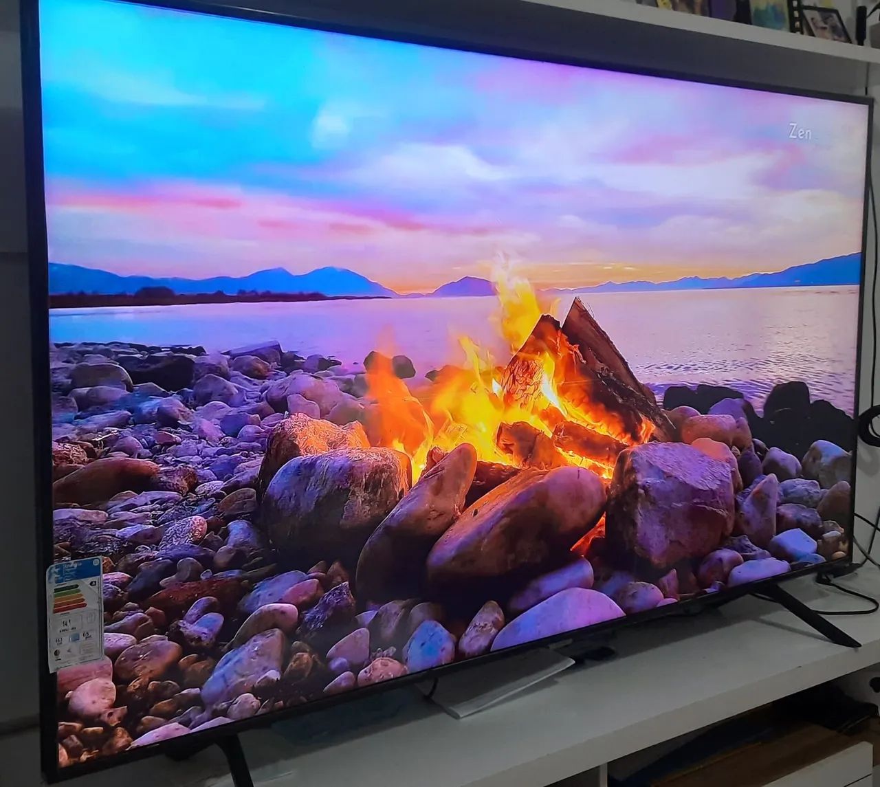 TV SMART SAMSUNG 4K 65 POLEGADAS COM LINHA NO MEIO  - Foto 2