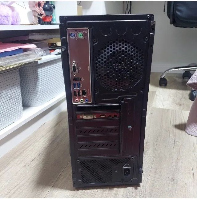 Computador / Fonte: Corsair CX750 Placa mãe: ASRock h81M-HG4 Processador: i5-446 - Foto 3