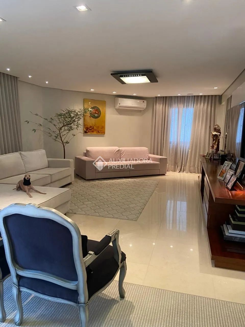 Apartamento amplo e sofisticado na Rua Victor Konder | 274,45 m² | 3 dormitórios | 2 suíte - Foto 3