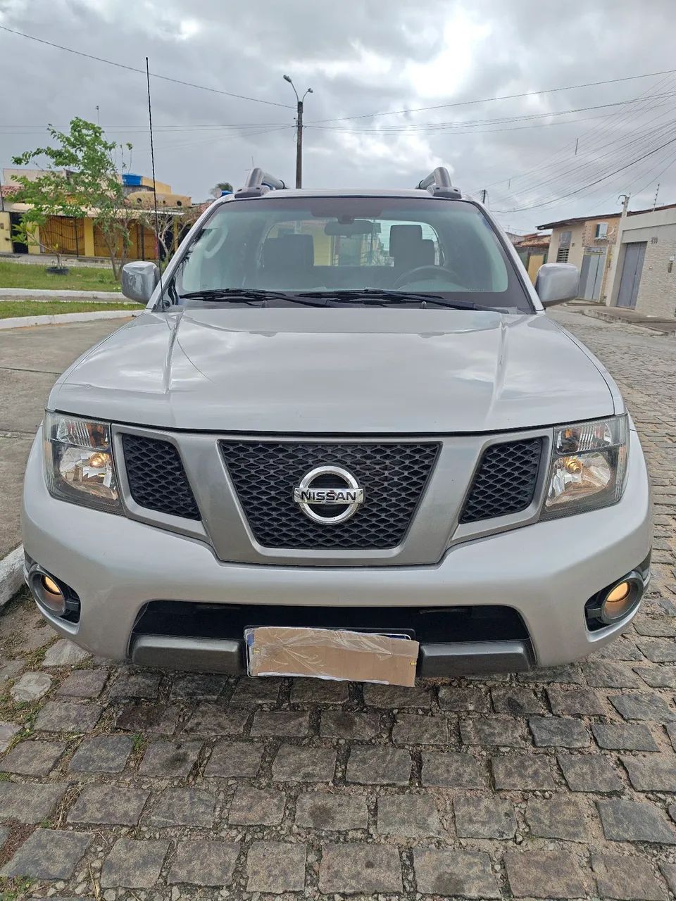 Nissan Frontier Frontier SV AT.CD 4x4 2.5 TB Diesel Mec. 2015
