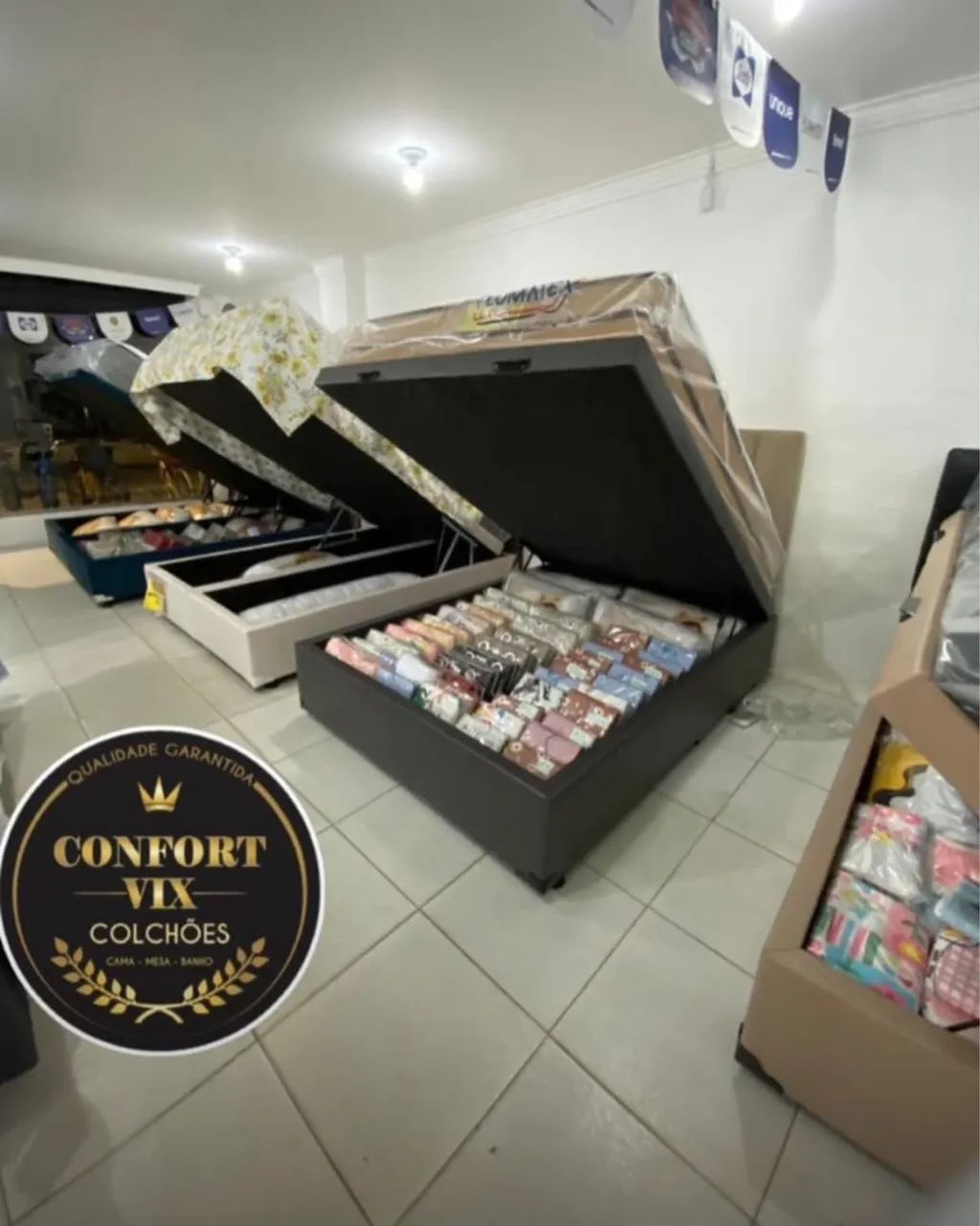 Cama casal com baú 