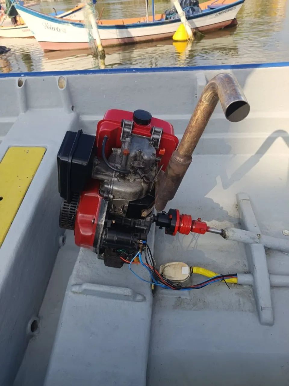 Barco Seminovo Fibra de Vidro | Impecável | Motor Toyama 2019 - Foto 3