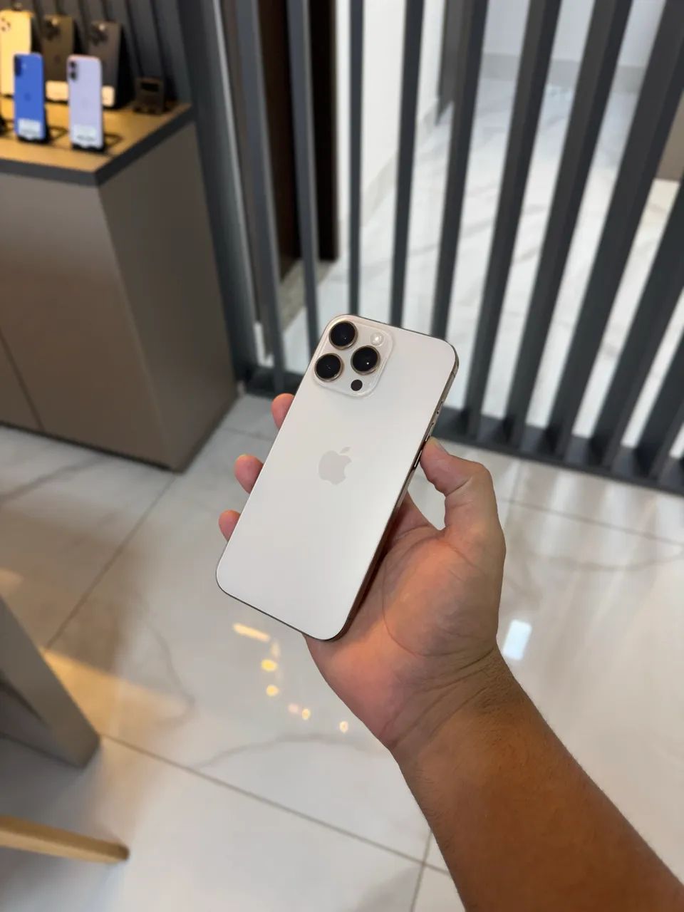IPHONE 16 PRO MAX 256 GIGAS COR DE LANÇAMENTO