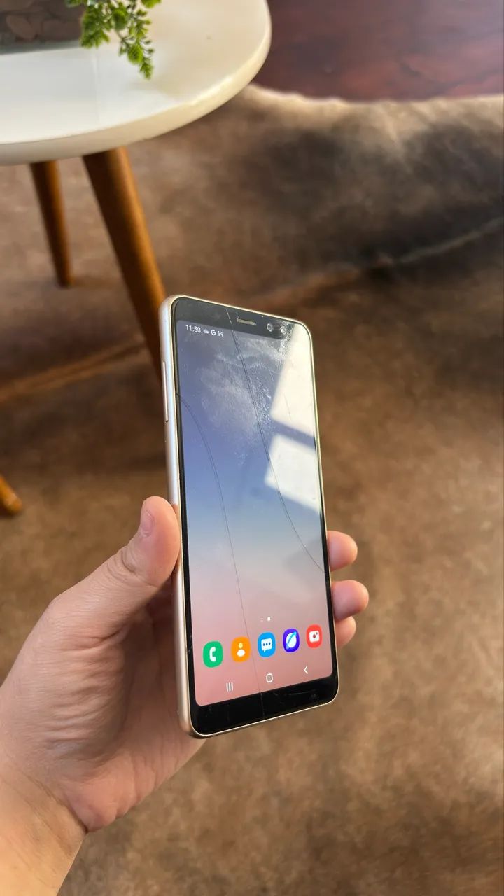 Samsung A8 - Foto 4
