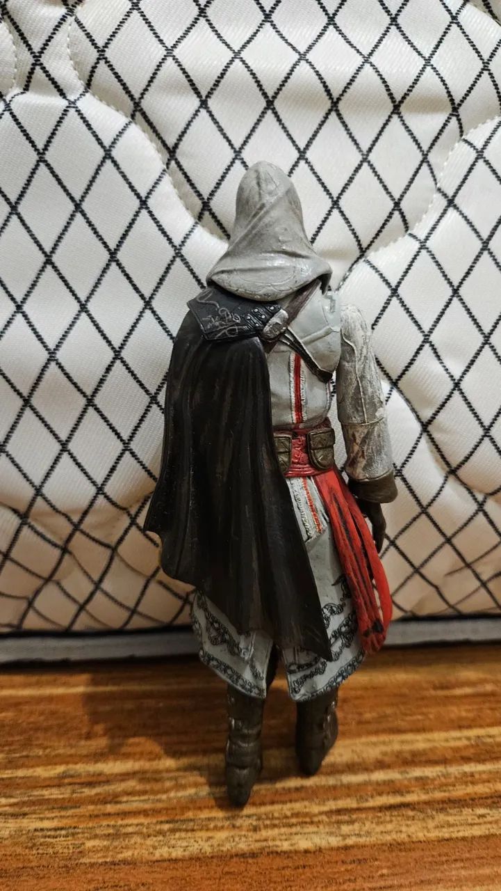 Action Figure Ezio Assassins Creed - Foto 2