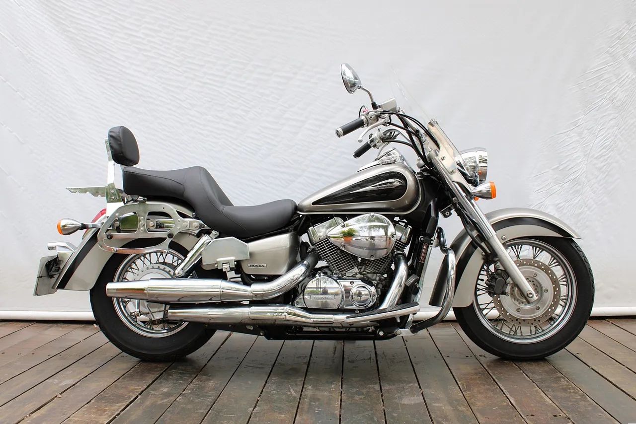 HONDA SHADOW 750