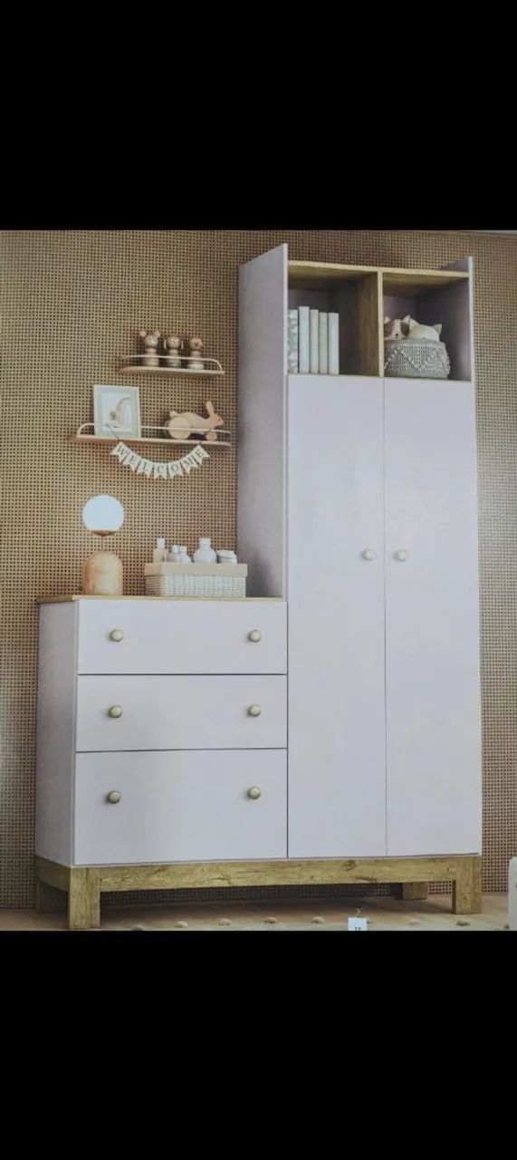 Roupeiro com cômoda em MDF