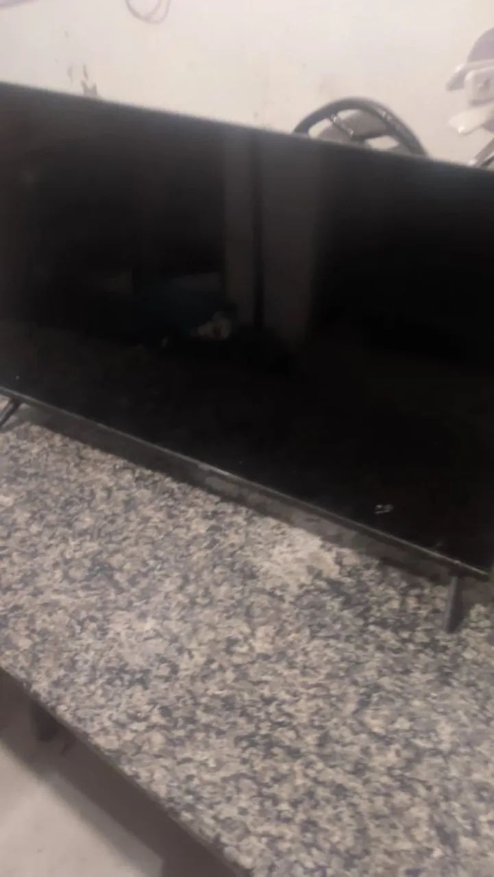 Tv Smart TCL 32 polegadas para consertar ou retiradacde peças