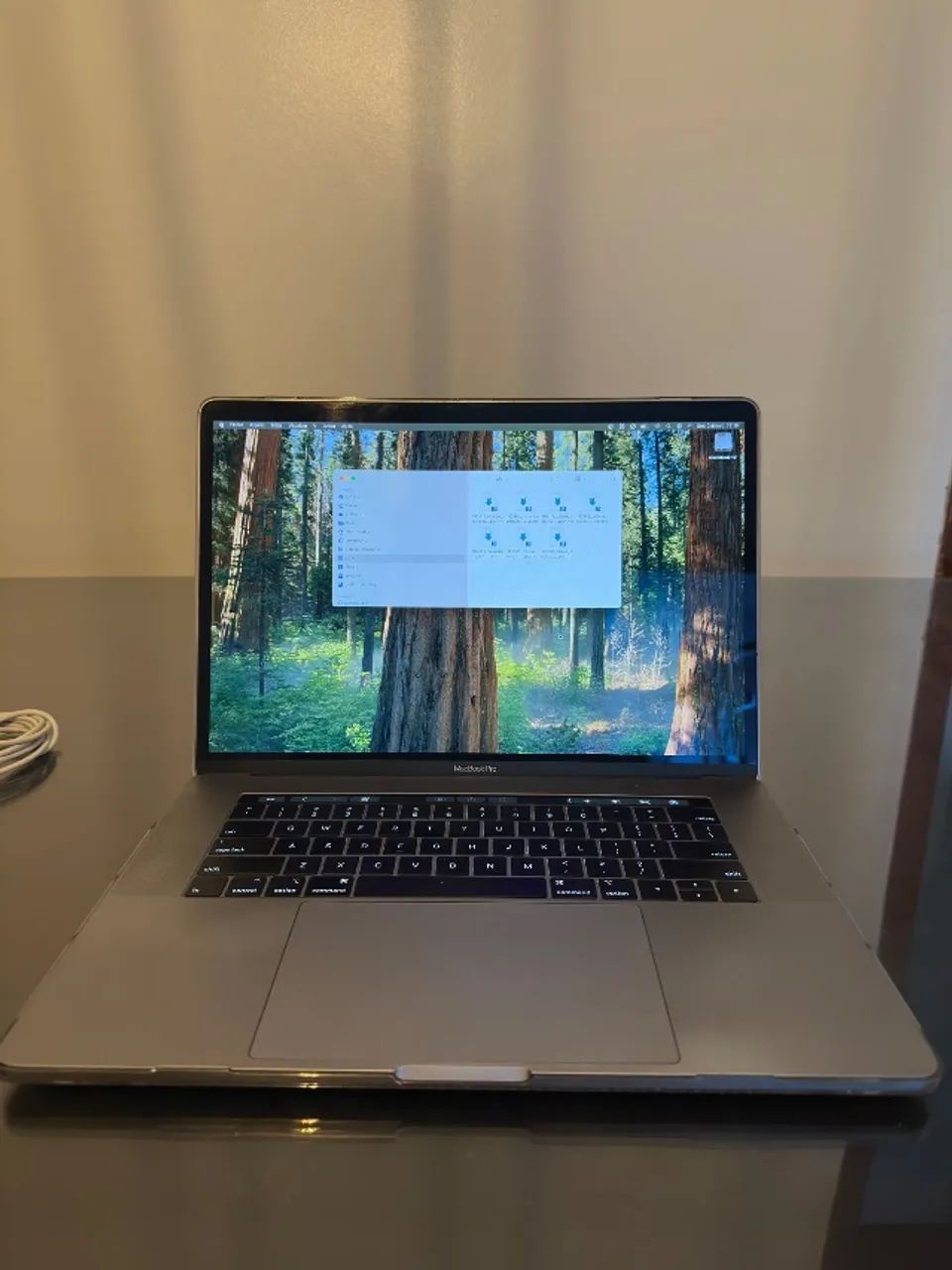 MacBook Pro 16gb 256 SSD 15 Polegadas a1990 i5
